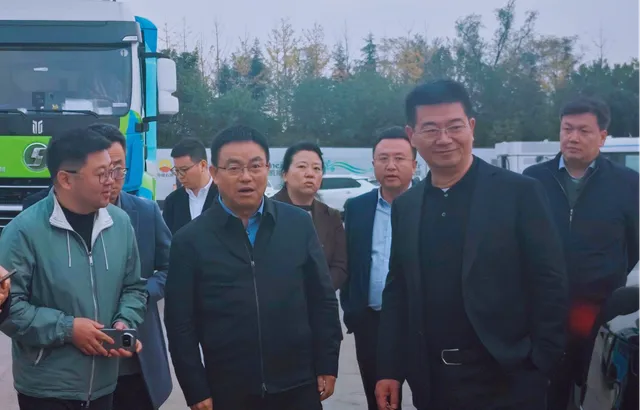 省市场监督管理局党组书记、局长张小平一行莅临维纳氢能长庆加氢示范站
